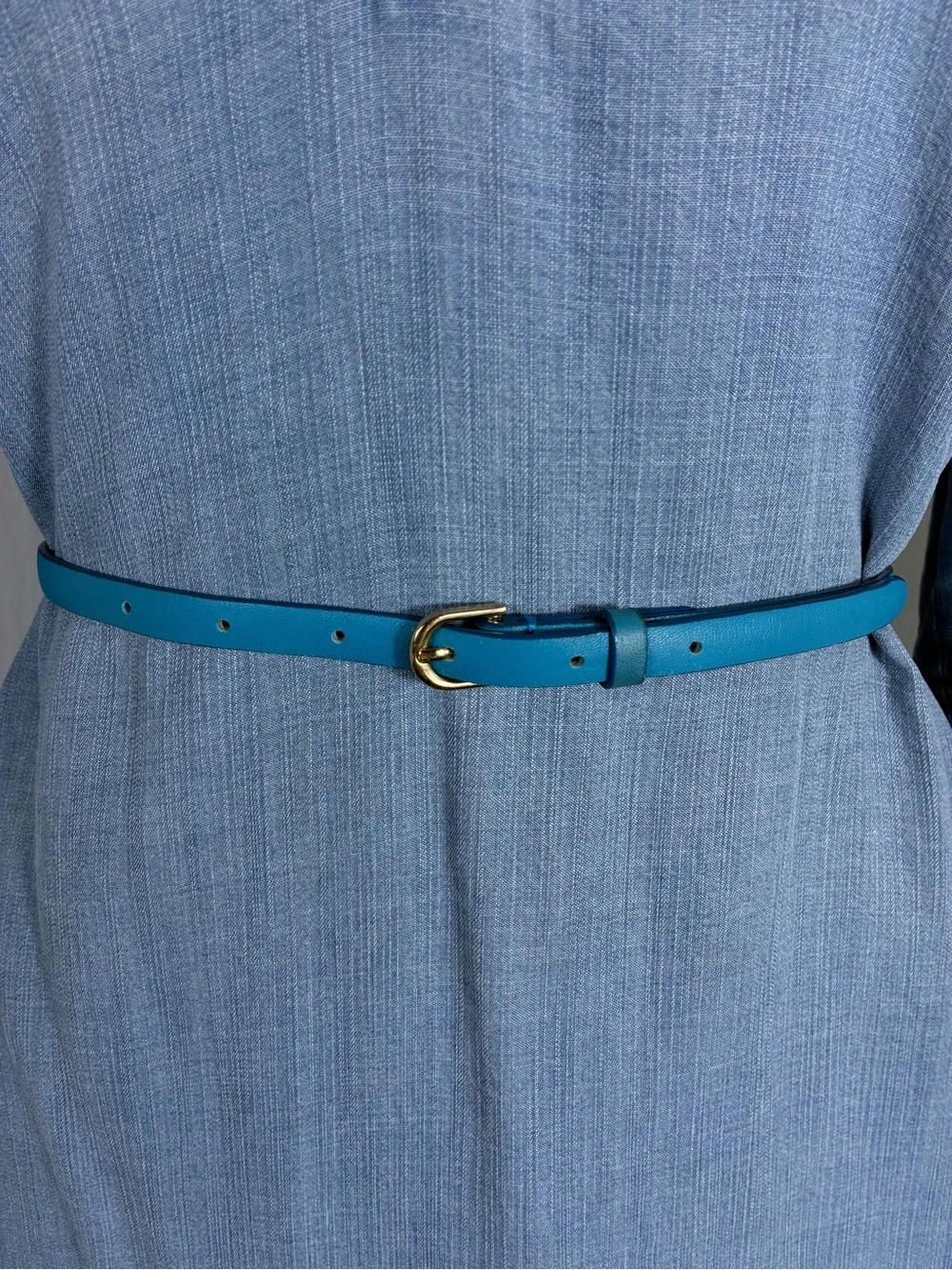 Ann Taylor Women's Belt Sz S genuine leather Teal with Gold Buckle